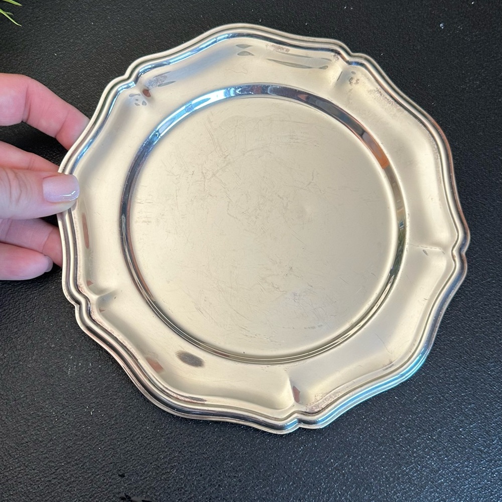 Classic Silver plated Decorative Charger Plate - Elegant Dining Accent